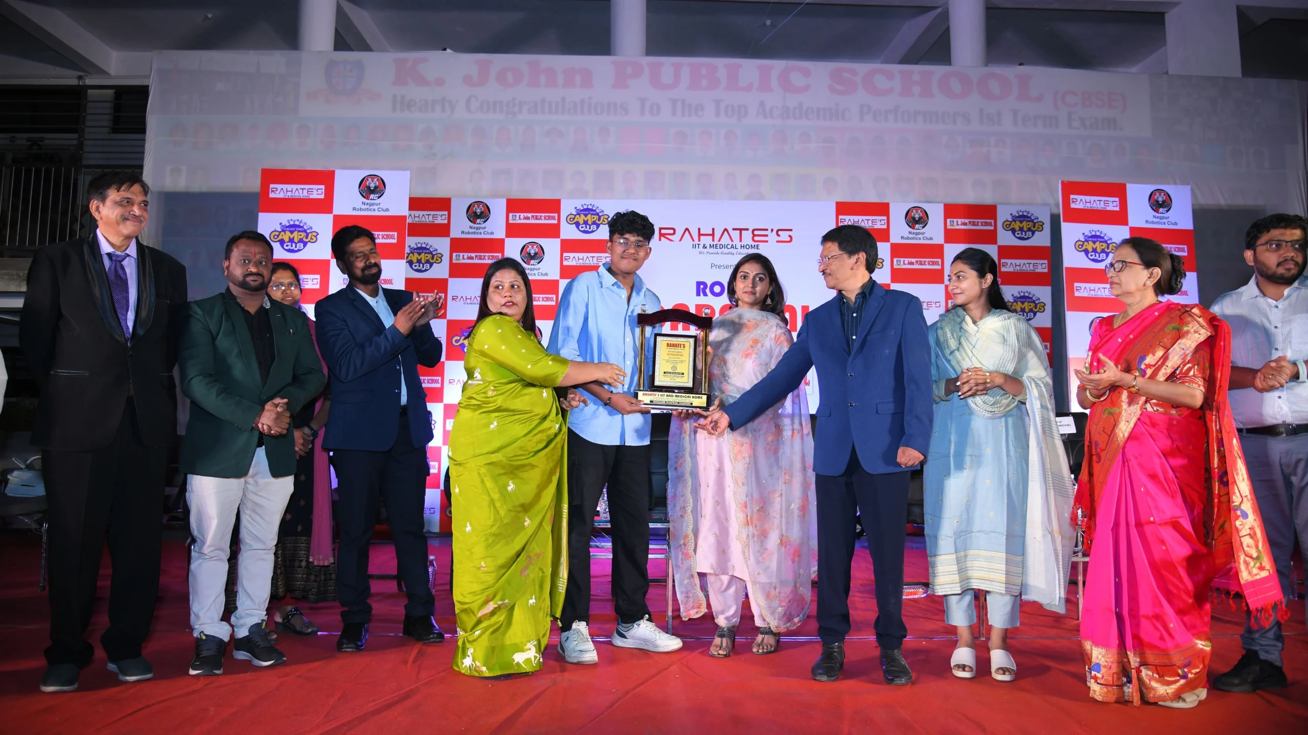 Felicitation program honoring toppers featured in Rahate’s IIT & Medical Home Gallery